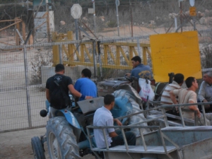 Dier al Gahusun, Kafr Qaddum, At Tayba checkpoint 009