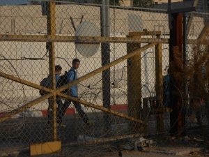 Orfanato, Karf Qaddum, Students gate 062